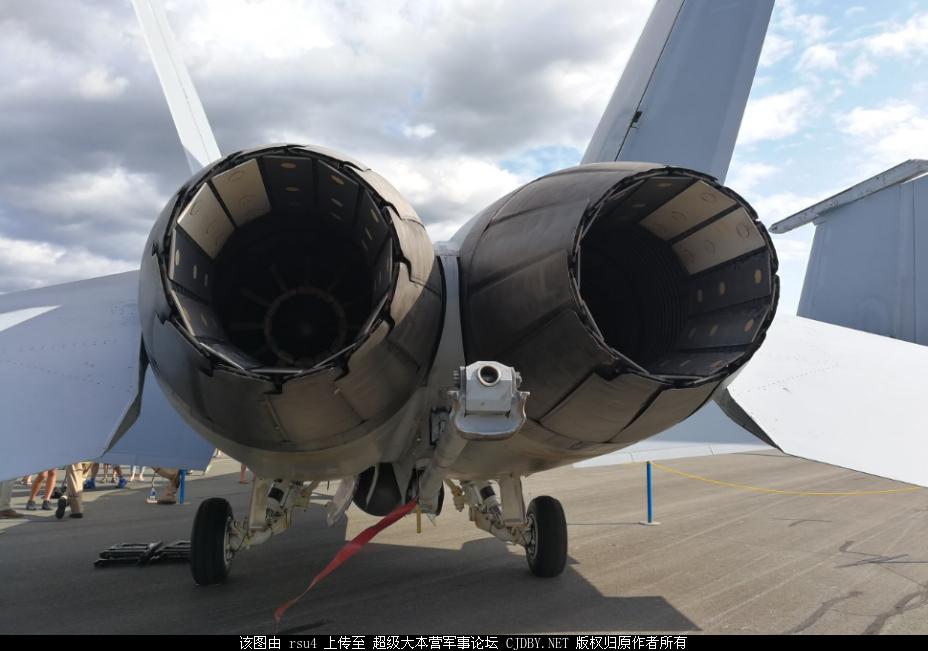 美国舰载机起飞和降落,美国舰载机有什么作战实力