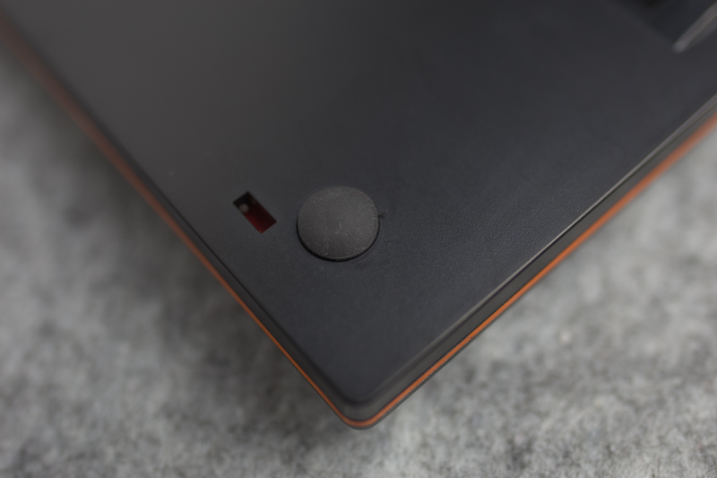 突破机械硬盘的厚度界限，做史上最薄机械键盘，而且它还有光！