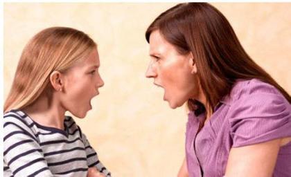 女儿嫌弃手机太掉价,逼父母*款贷**给她买iPhoneX,结果让人心寒!