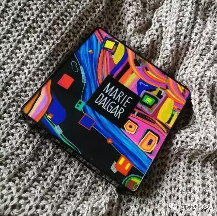 网红四层转动眼影盘,网红眼影盘腮红高光修容一体盘