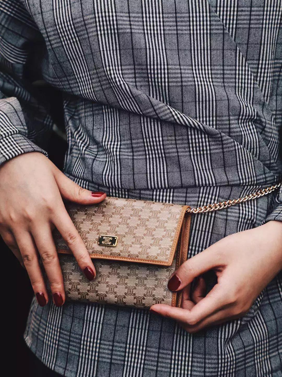 什么方法可以淘到大牌小样,loewe和celine草编包哪个好