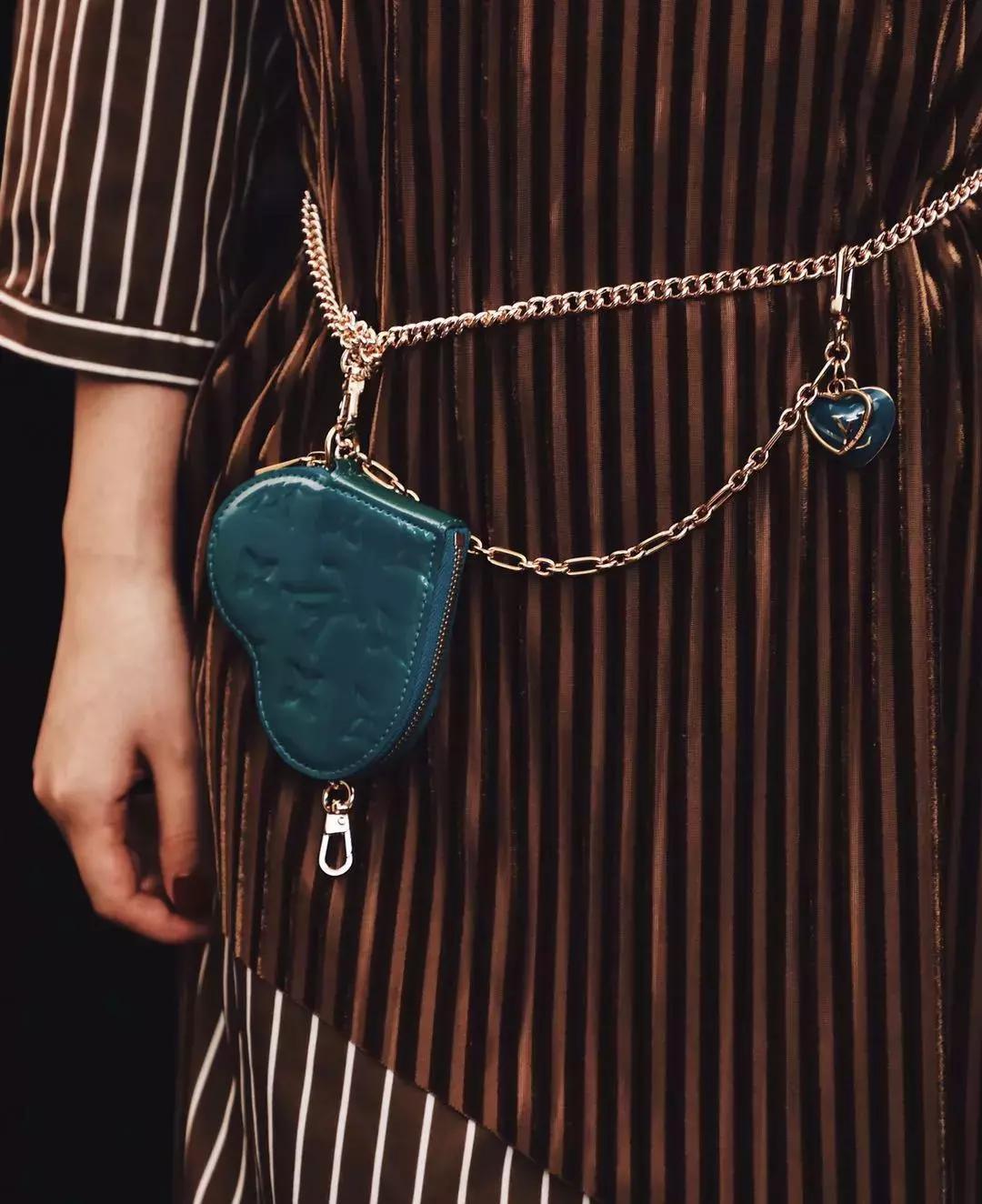 loewe包与celine包哪个更好,200元怎样能淘到好手机