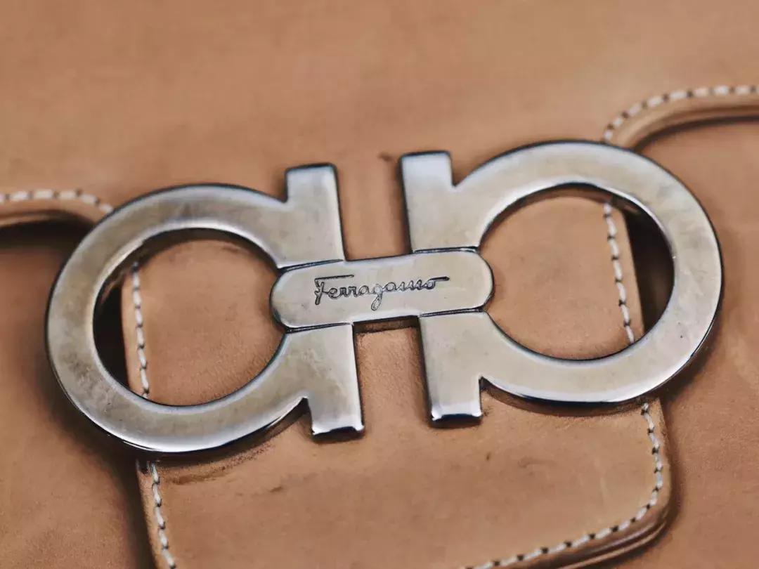 loewe包与celine包哪个更好,200元怎样能淘到好手机