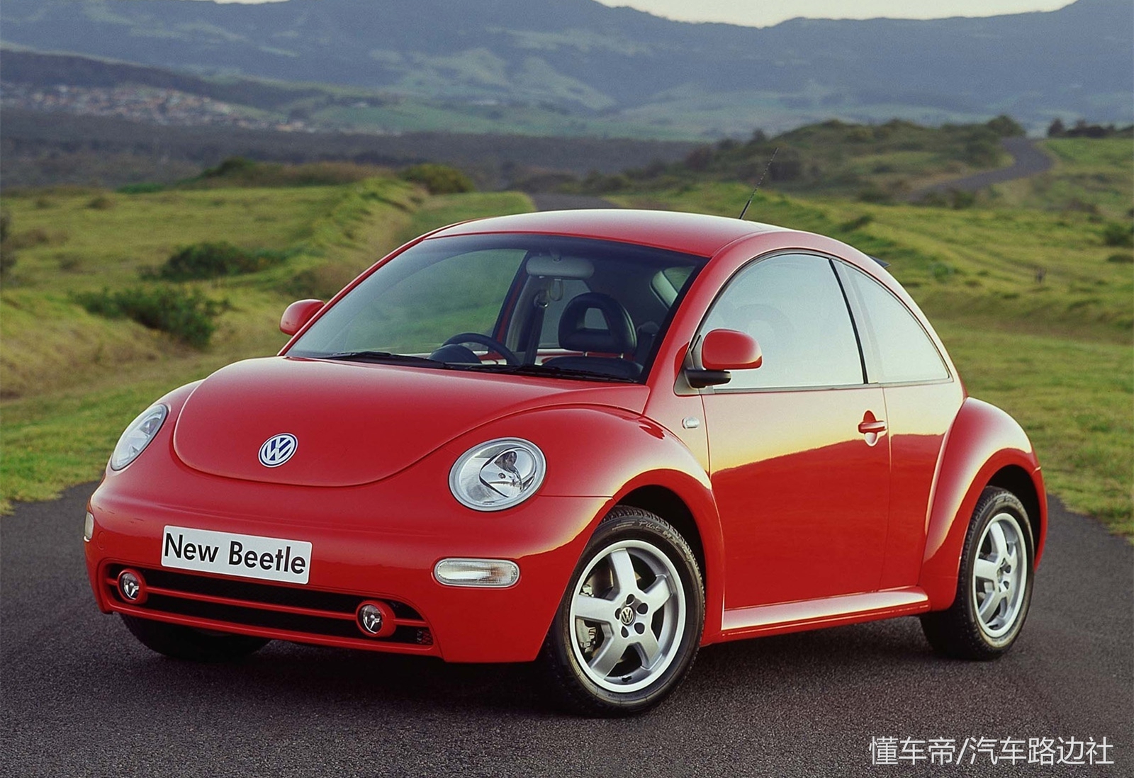 大众甲壳虫见证历史的一款车型,大众最后一批甲壳虫汽车