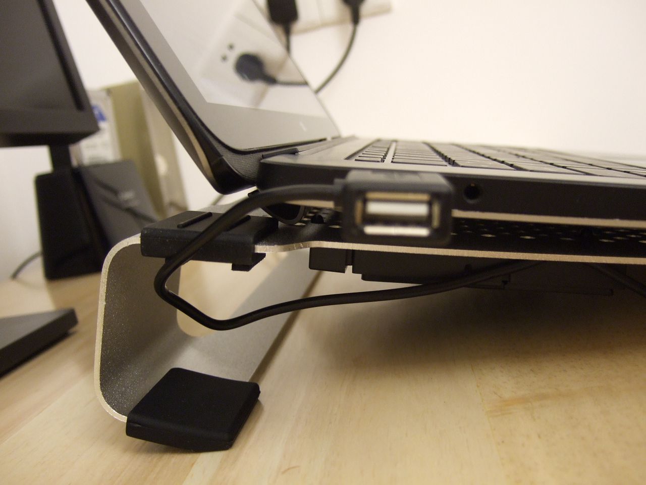 笔记本散热冰垫评测,orico笔记本散热支架