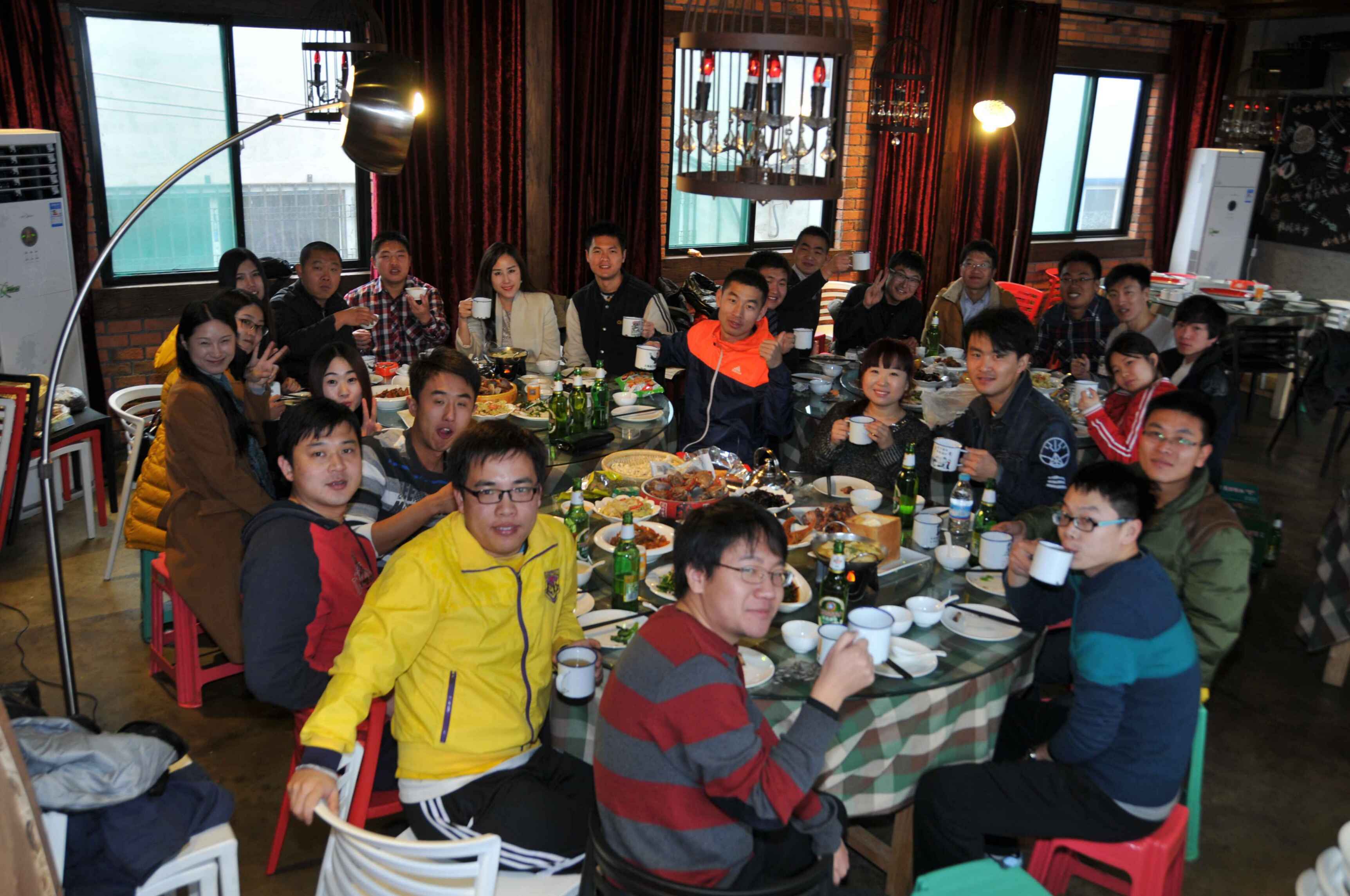 与子同袍与子偕老,与子同袍与子同行