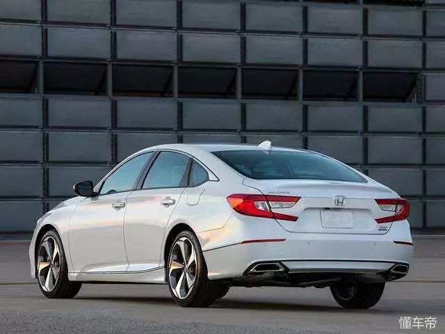 雅阁九代半车主测评,九代雅阁和十代雅阁区别