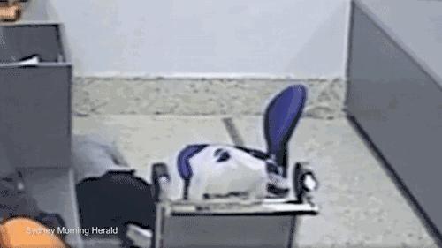 90年代一女子谈恋爱判死刑,为了爱情而判处死刑的女孩