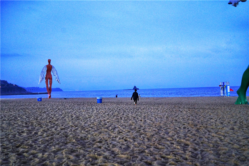 这里是深圳最美的海滨栈道,深圳大梅沙海滩风景