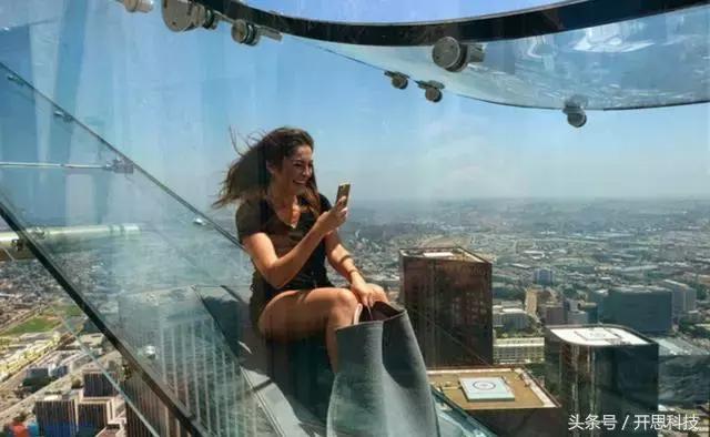 恐怖的高空旋转水滑梯,世上最恐怖的天空滑梯