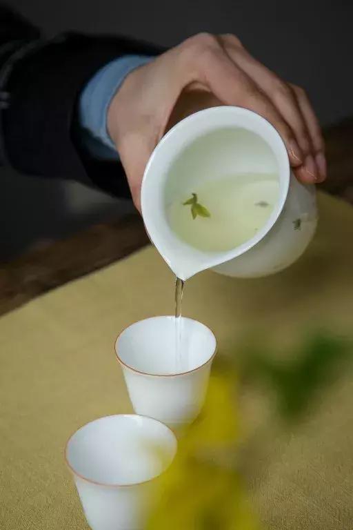 喝绿茶伤胃怎么解决,喜欢喝绿茶怕伤胃怎么办