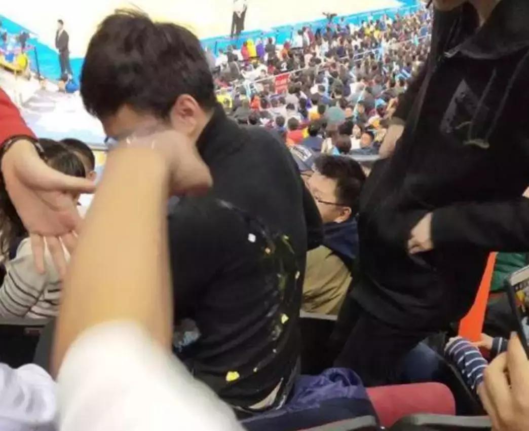 曼联足球俱乐部解约,曼联官宣与伊布解约