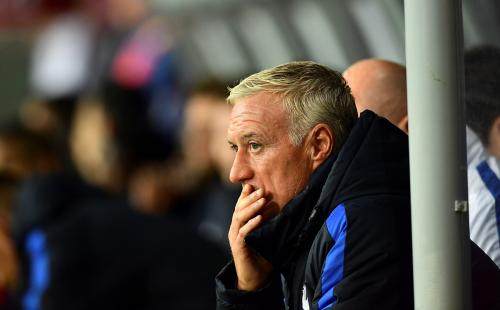 失误送点，连丢3球，西超两大中卫露馅？他才是法国最大弱点！