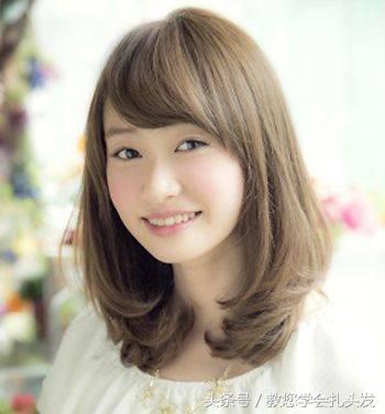 春季发型扎法简单又好看中短发,今年最火的3种发型减龄又好看