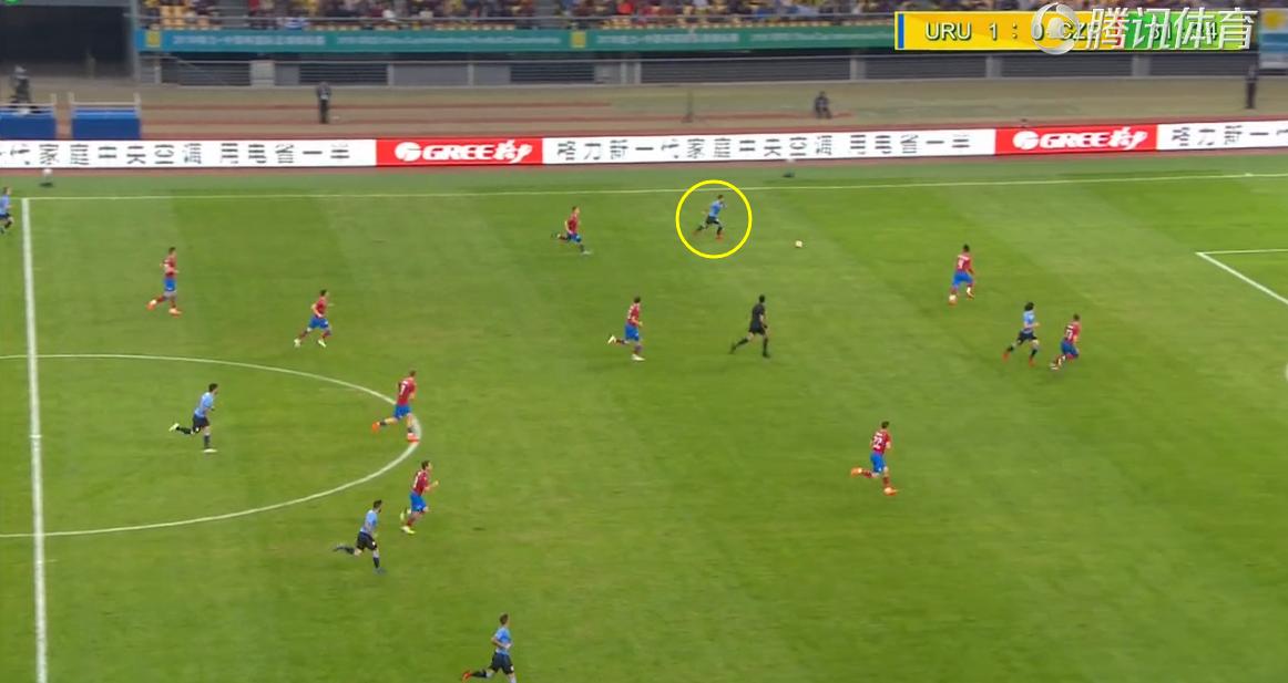卡瓦尼国家队的倒钩进球,乌拉圭神锋卡瓦尼惊世倒钩