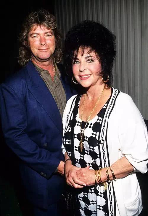 一代艳后赵飞燕的故事,一代艳后的传奇故事