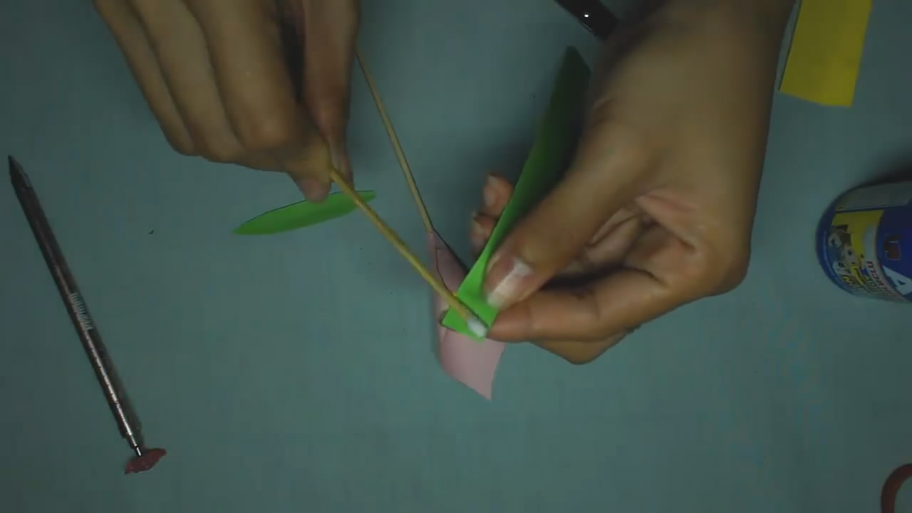 怎么让马蹄莲快速盛开,用简单的方法做一枝会开的莲花