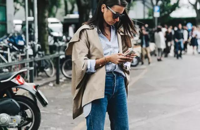 风衣不用多就只买这样一件经典的就可以穿的潮流又时髦了