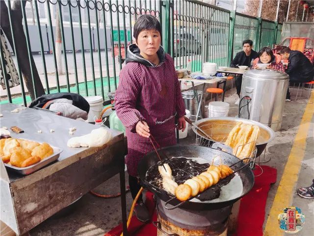 千万不要小看一个老头,千万不要小看一个长相年轻的男人