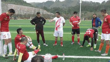 飞奔马路警察,马路奔跑警察