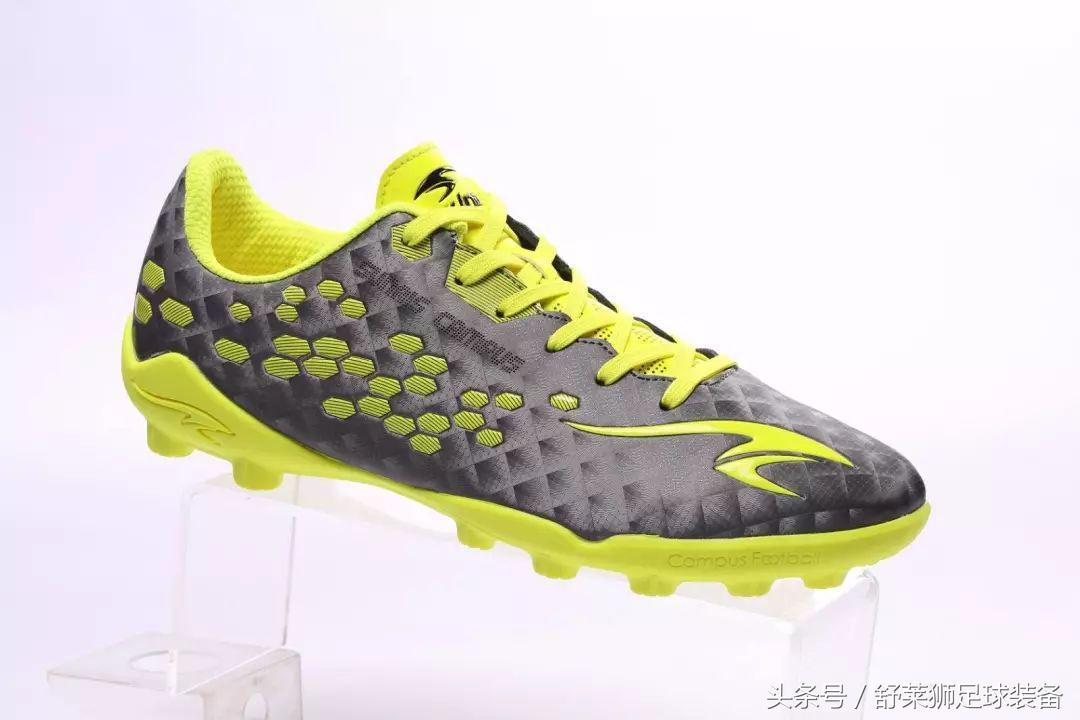 为中国人设计的足球鞋,为亚洲人打造的足球鞋