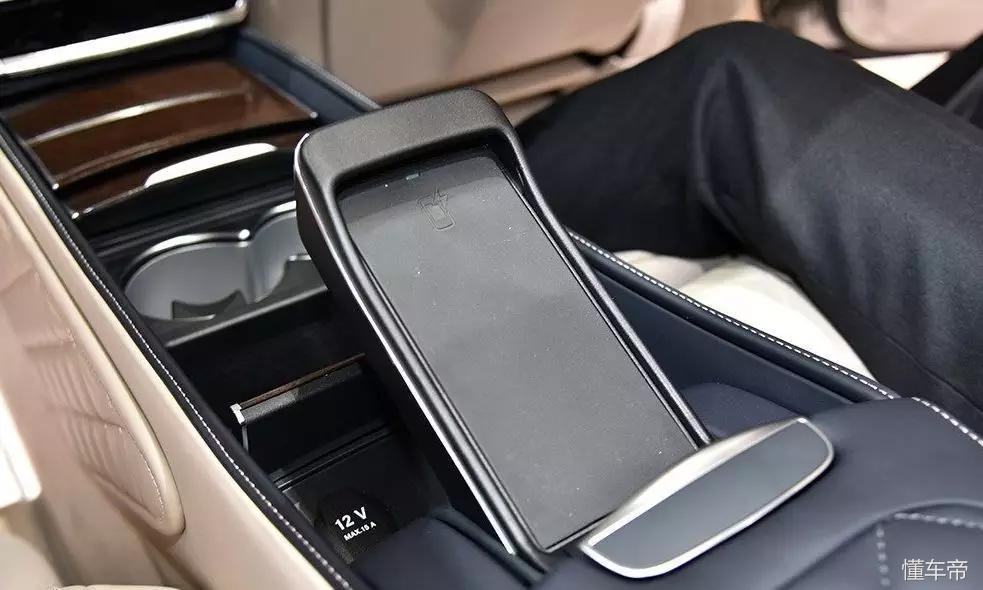 迈巴赫s560顶级版,迈巴赫s560多少钱一辆