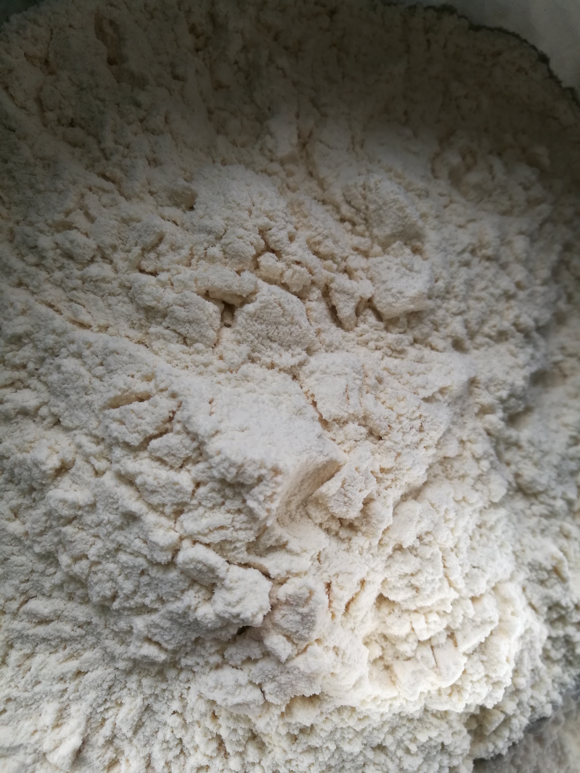 一碗豌豆粉做凉粉够几个人吃,搅豌豆凉粉的诀窍