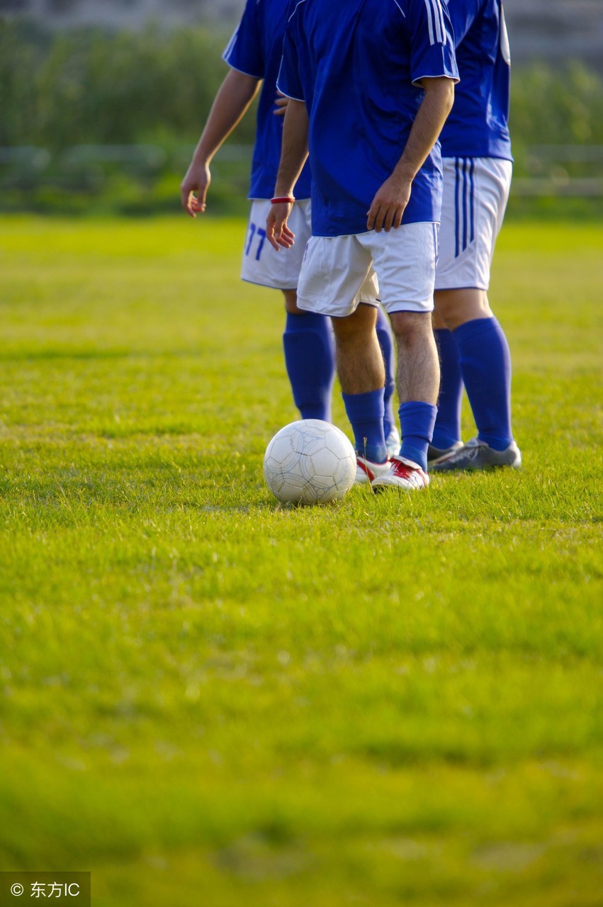足球青训可以不上学吗,足球青训不容易