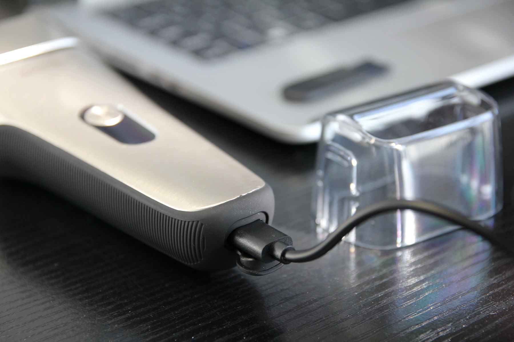 米家有品众筹完成度超1293%，这款须眉四刀头剃须刀有何魅力？