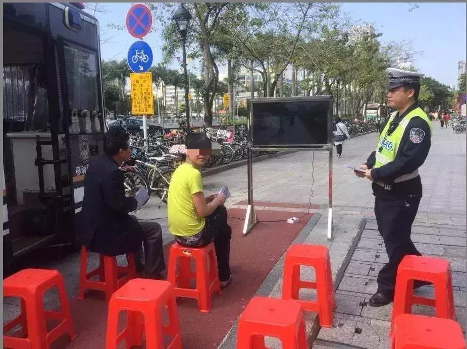 闯了只有斑马线的红灯怎么罚,闯红灯及时停住但已越线怎么罚