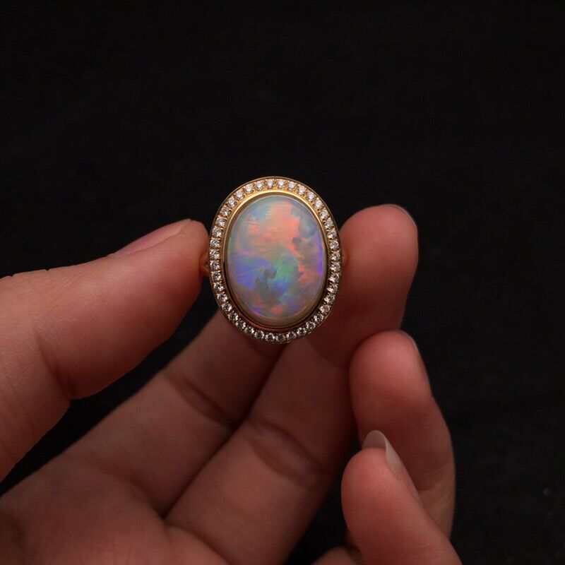 欧泊宝石品牌,欧泊宝石有琥珀色的吗