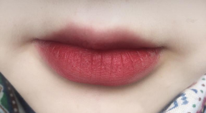 香奈儿丝绒口红58号色涂抹视频,香奈儿唇膏58号