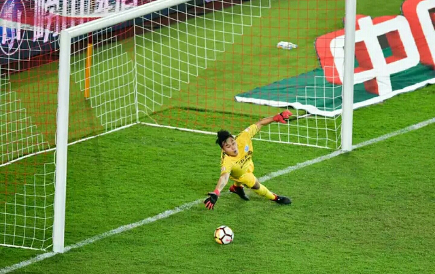 主裁马力诠释VR神功，富力客场意外笑纳3分大礼