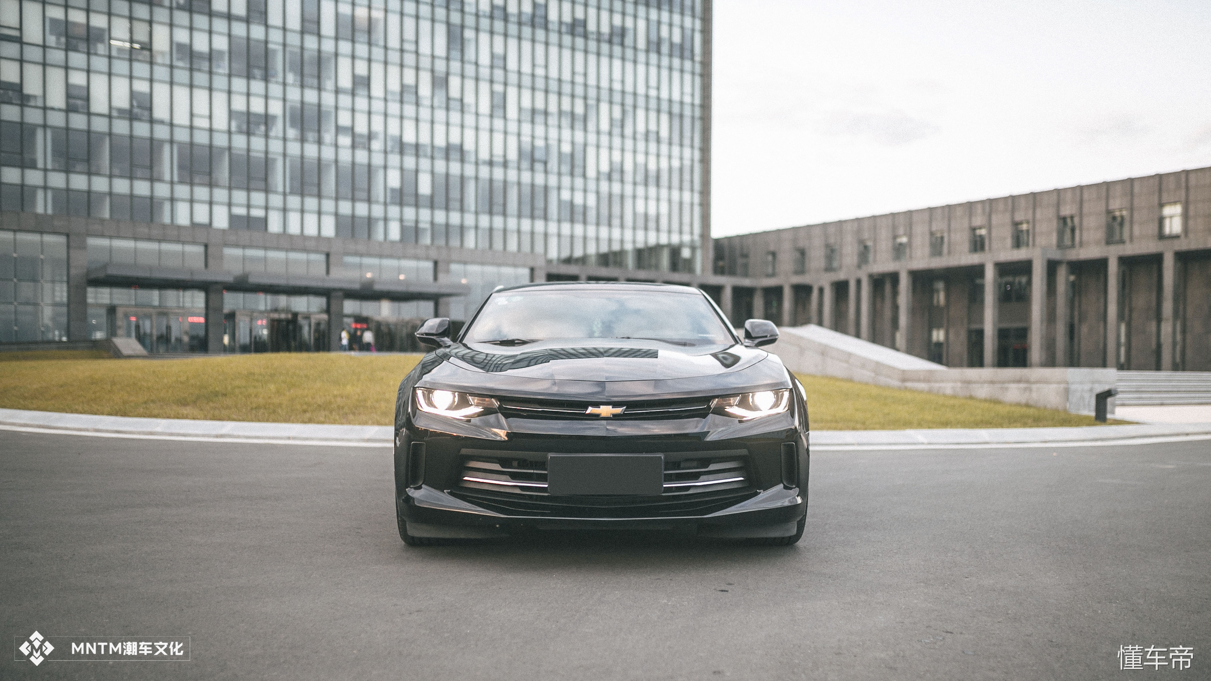 0-1科迈罗对比野马,科迈罗和野马的对比照