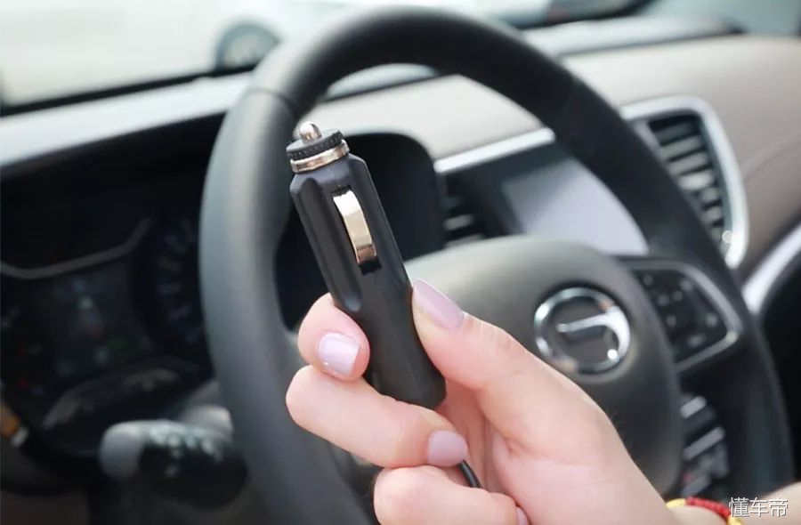 轮胎不够力怎么办,汽车轮胎漏气是充气还是换备胎