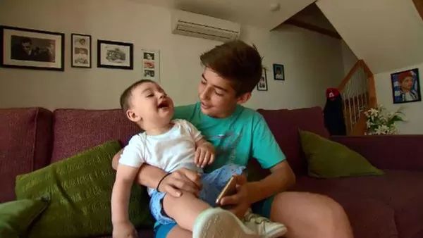 天没亮就来排队,天没亮就出门排队