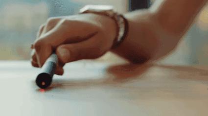 这支能射出激光的笔，可测量所有物体的尺寸！