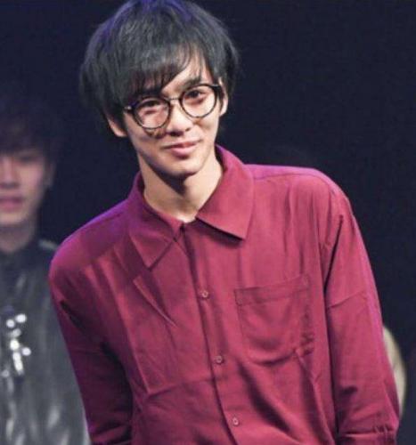 日本最美大学生女生,日本学校最帅男女学生