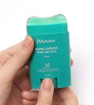 买的安耐晒怎么特别稠,安耐晒怎么不是白色的而是透明的