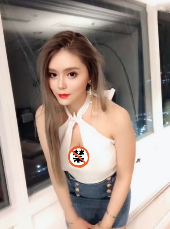 女主播张琪格发10秒短视频:这种衣服只敢在家里穿!