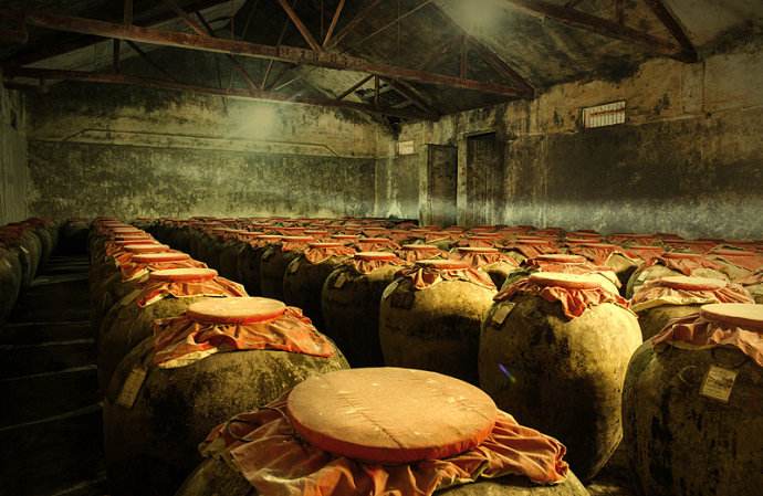 古井贡酒是中国十大名酒吗,中国十大名酒产地分别在哪