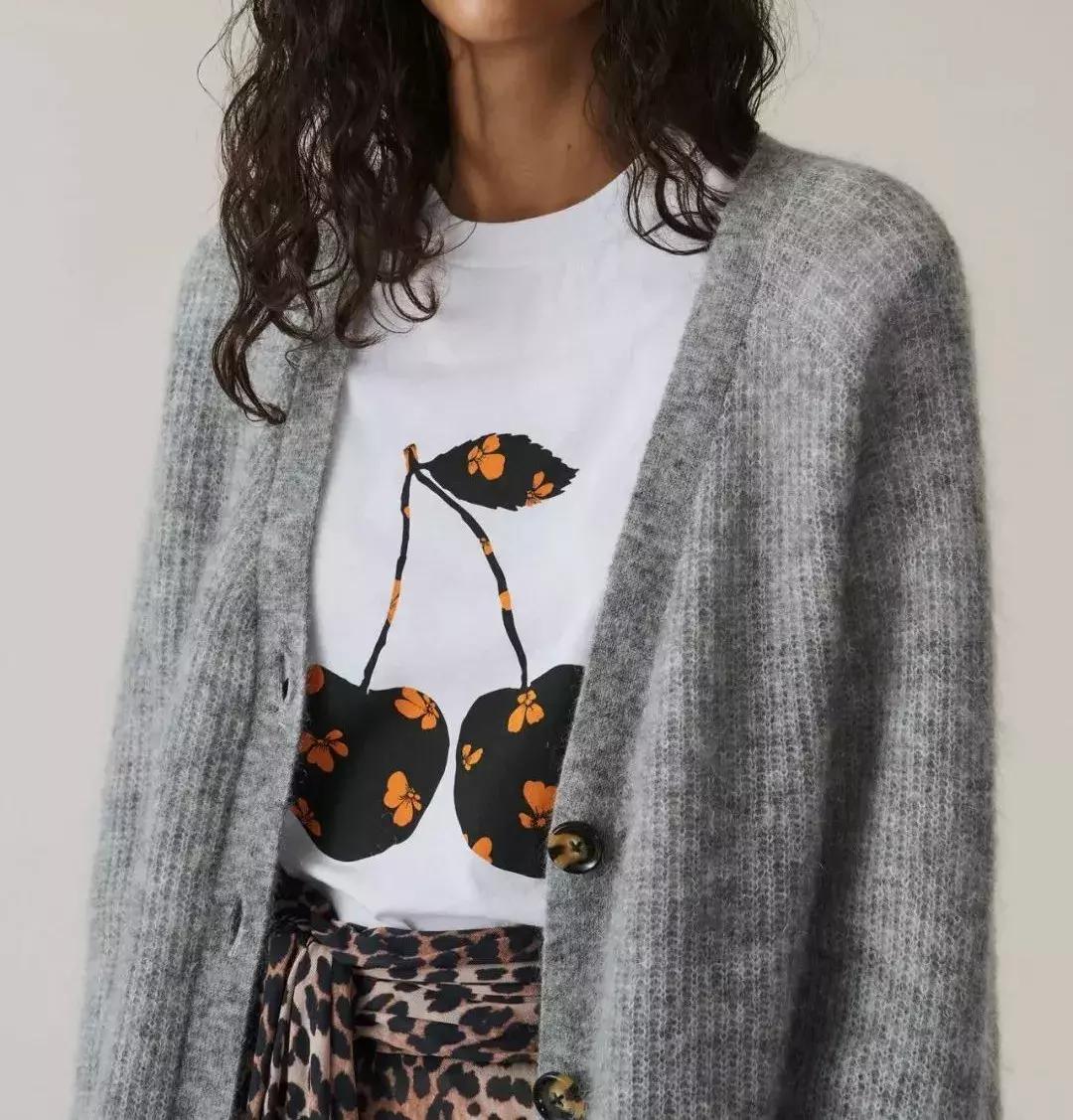 2022年爆款白t恤,最火的白t恤是什么牌子