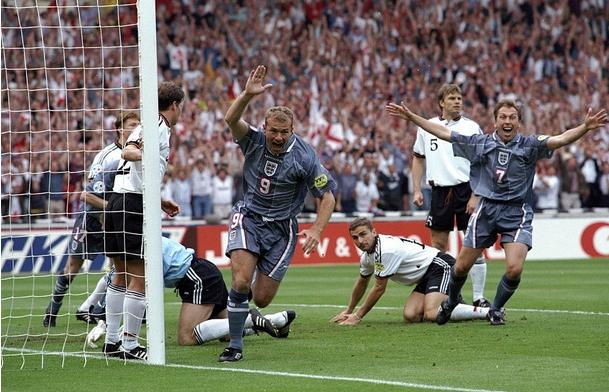 足球场上的宿敌国家队,宿敌足球比赛