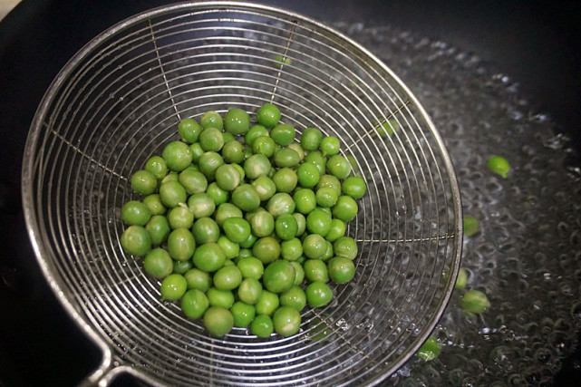 治脚气，先要肠胃调理顺，四月常吃这种能量菜，食补效果立竿见影