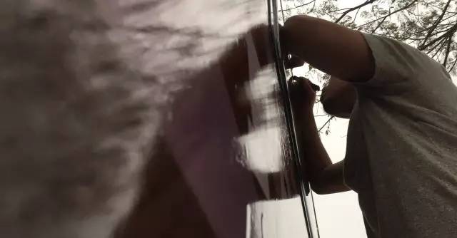 90后杂粮煎饼摆摊三轮车,90后摆摊卖早餐三明治寿司