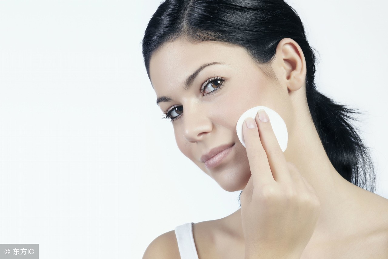 淡妆到底需要卸妆产品卸妆吗,不用卸妆水怎么卸妆最干净淡妆