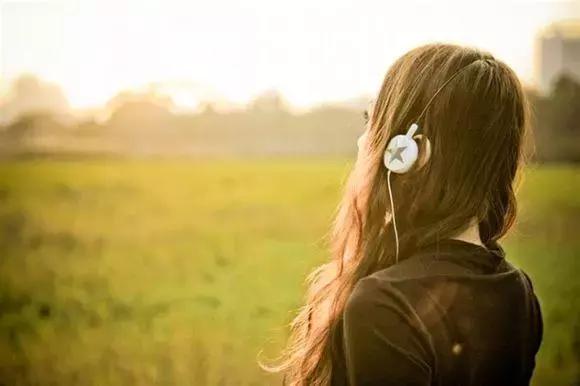 微信朋友圈晚安说说心情短语,自律励志晚安朋友圈说说