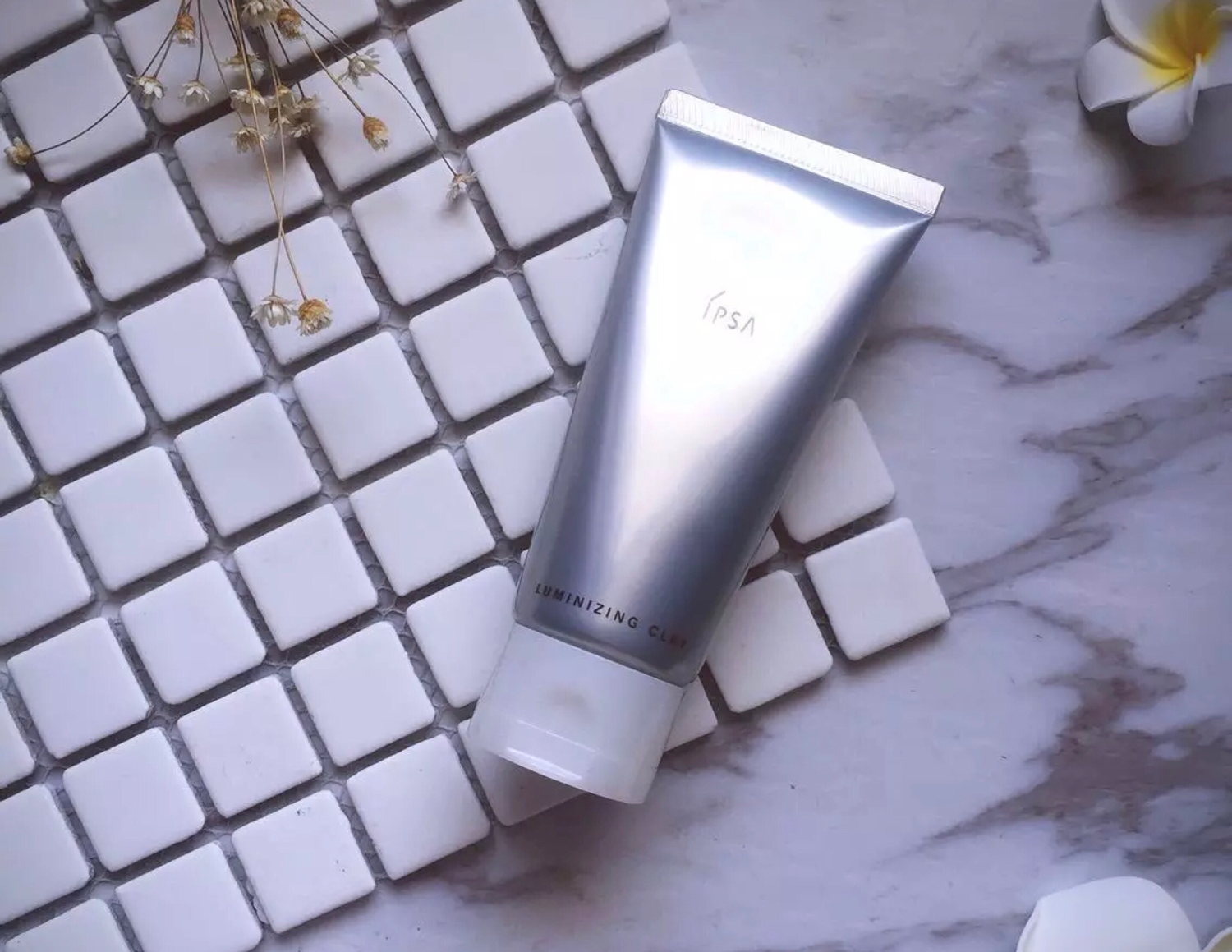 去黑头去死皮的小妙招,对付黑头的药膏