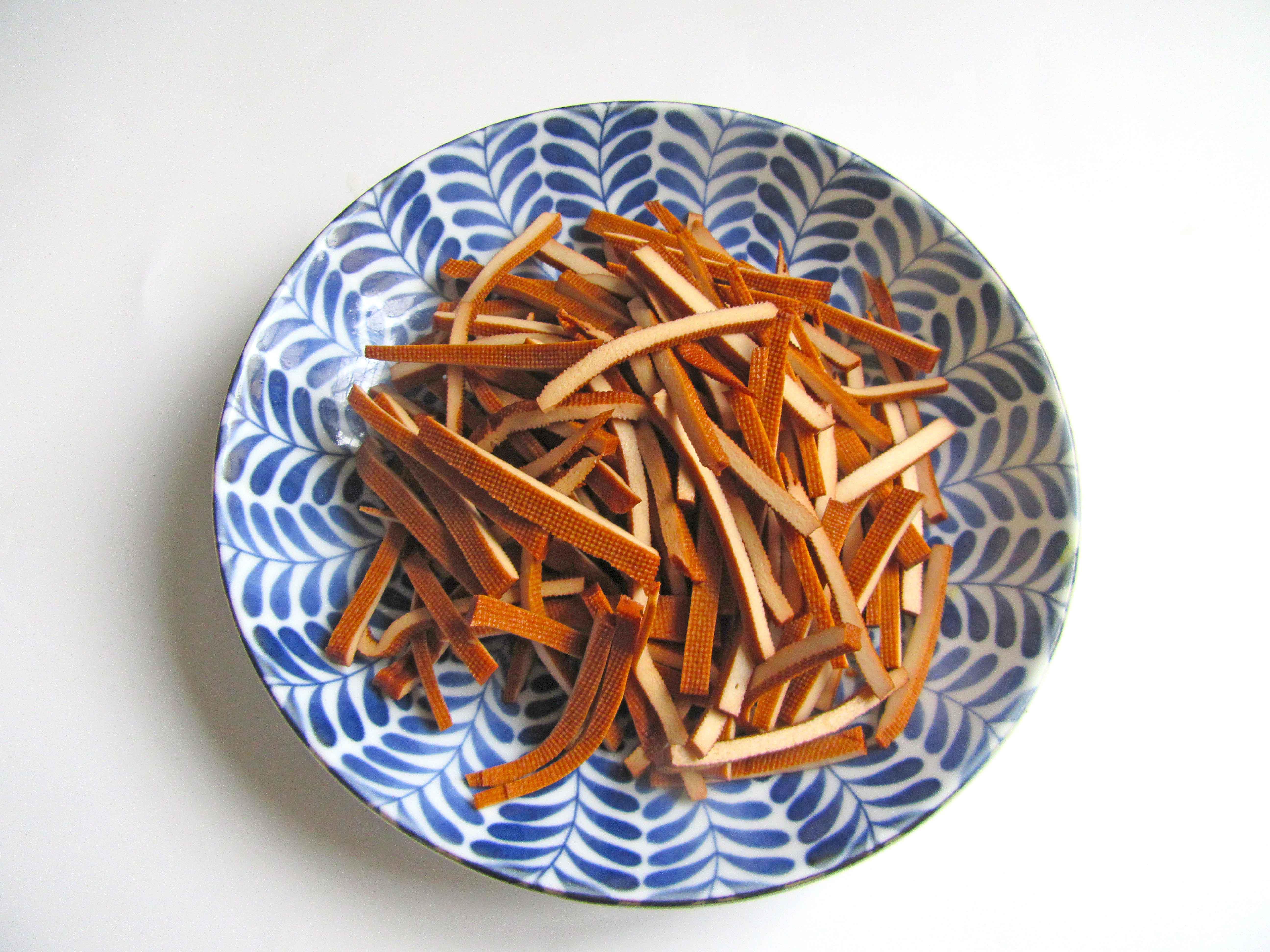 香椿炒鸡蛋味道好极了你们想吃吗,香椿炒鸡蛋还有什么吃法