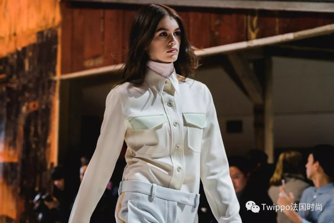 牛仔衣分男女吗,怎么分男女上衣区别图